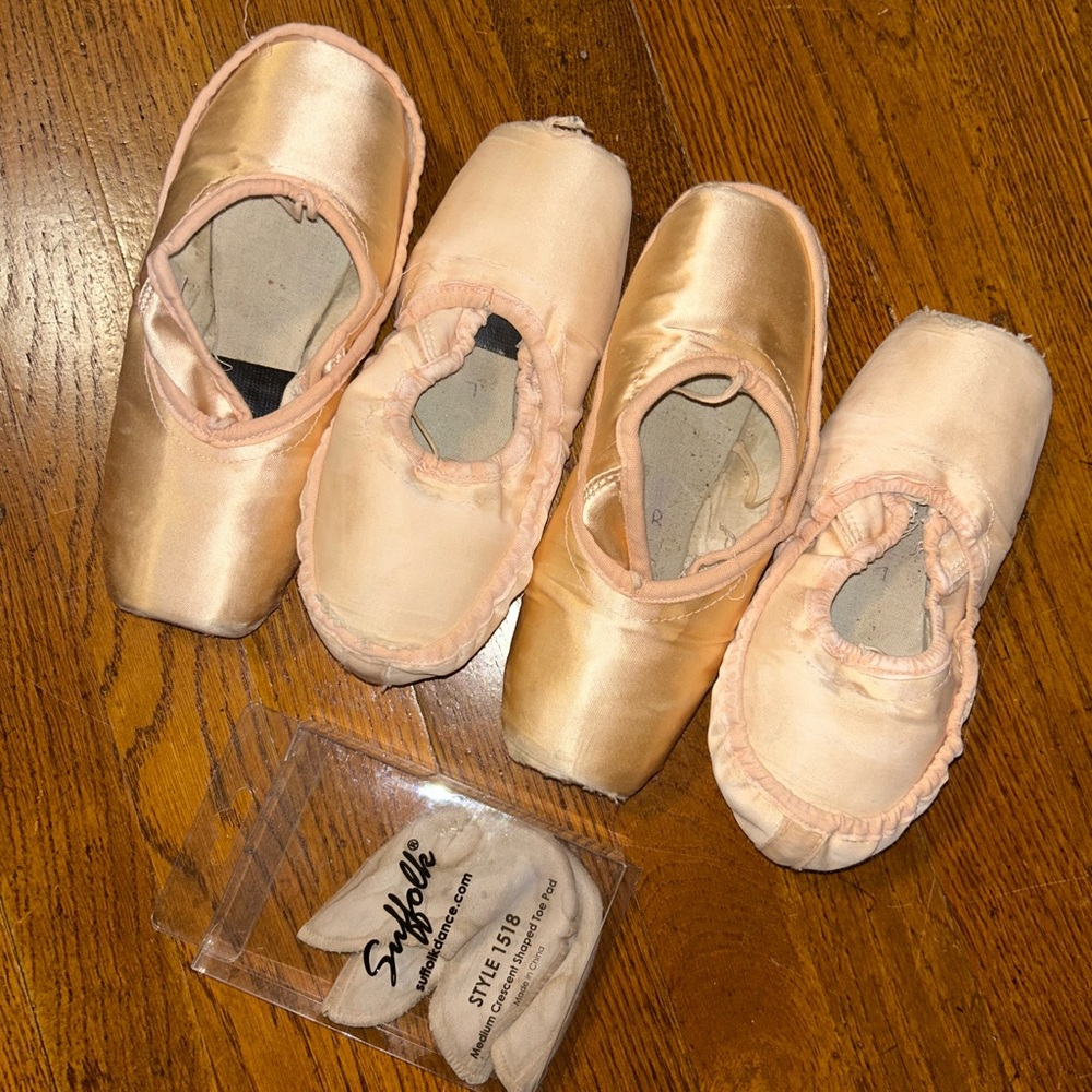 Dead pointe shoes for crafting